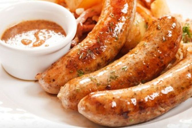 3 cách làm mới món xúc xích quen thuộc